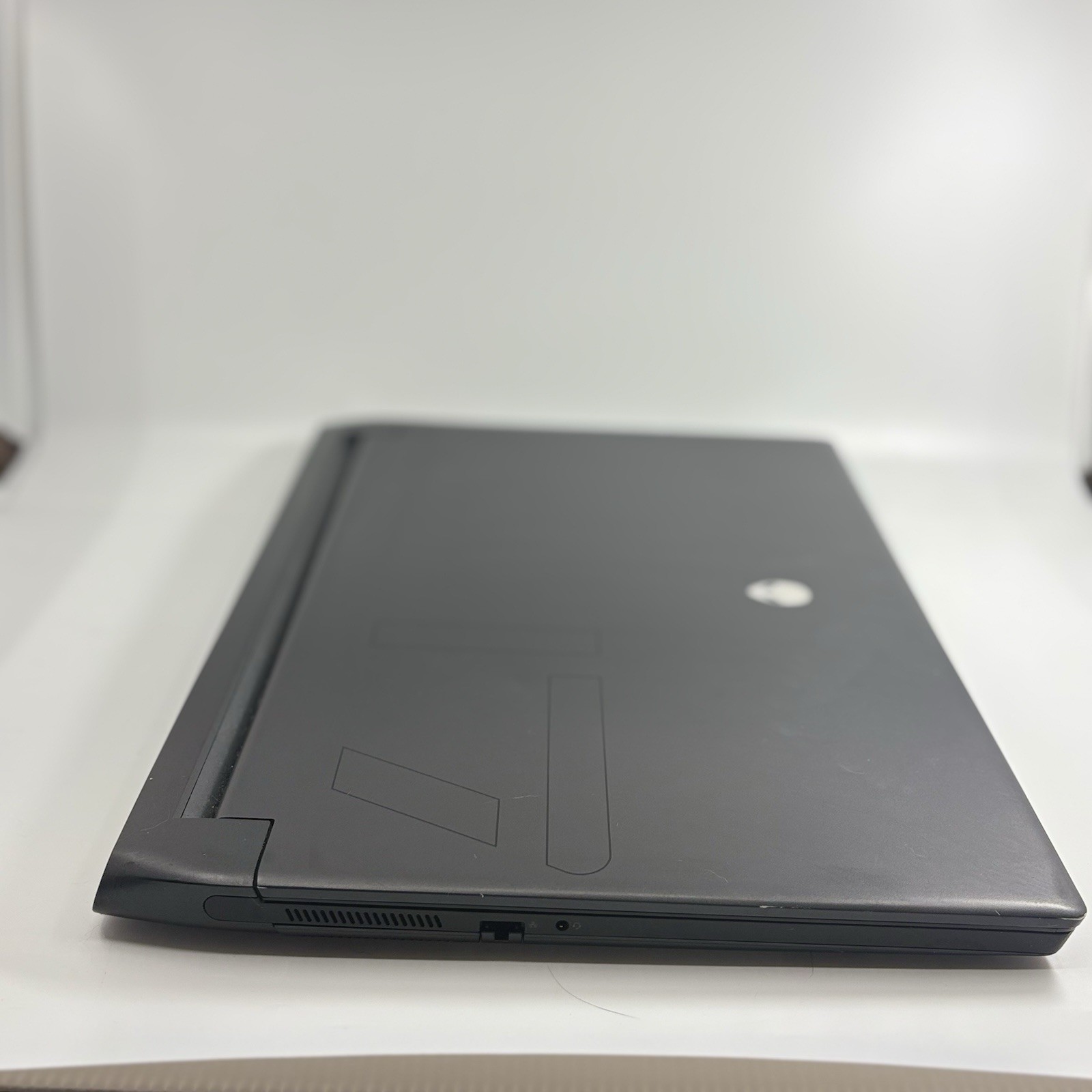 Alienware m17 R5 AMD 17.3″ Ryzen 9 6900HX 16GB DDR5 1TB SSD RTX 3070 Ti Win11H