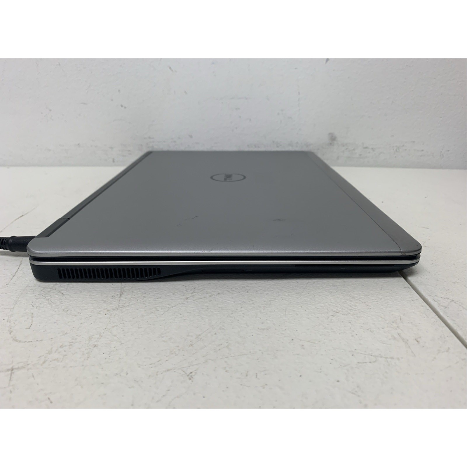 Dell Latitude E7440 14″ Core i5-4310U 2.00GHz, 8GB 256GB SSD Win 11 Pro Need Bat