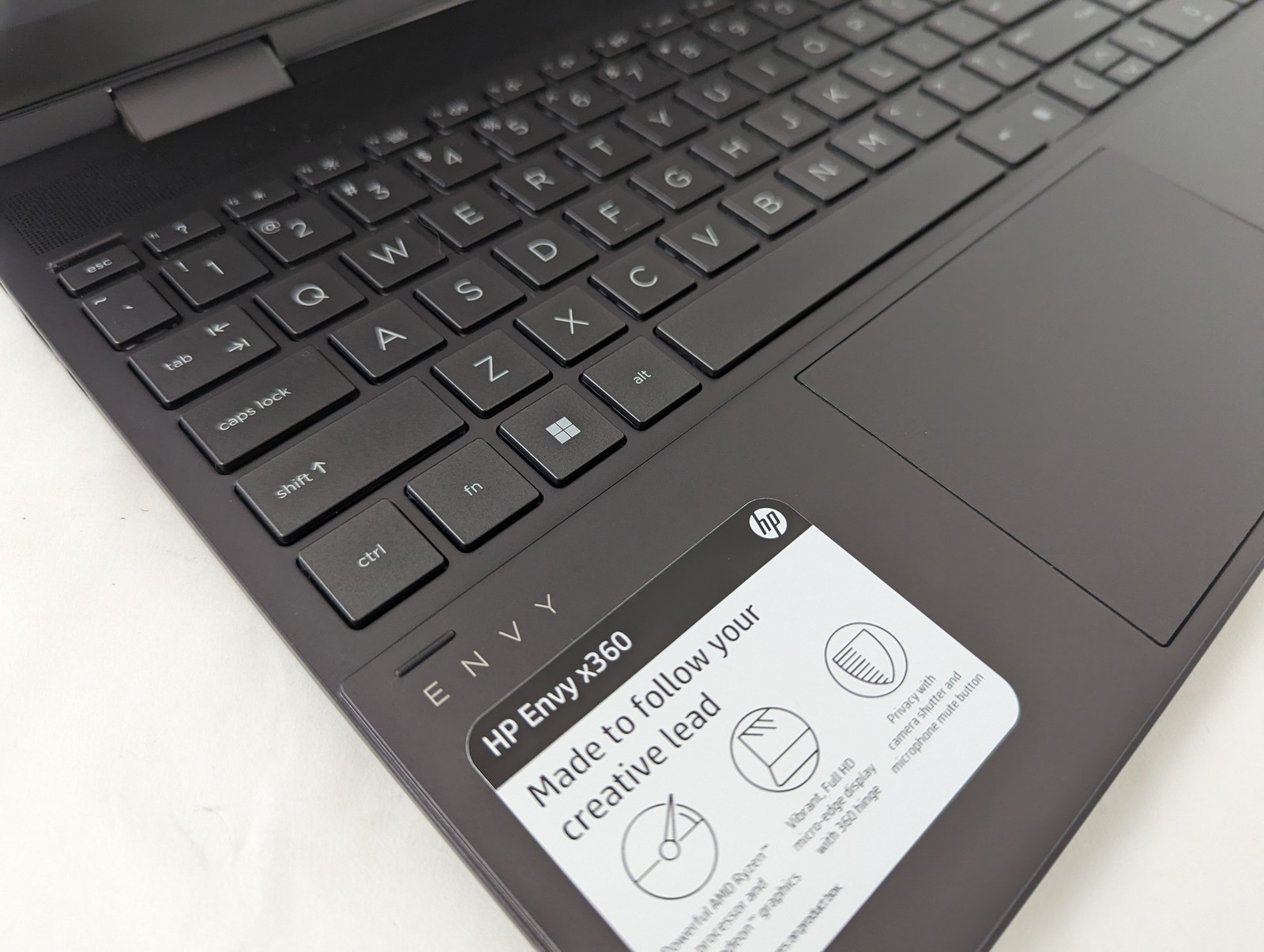 HP ENVY x360 15-ee1093cl 15.6″ FHD Touch Ryzen 7 5700U 12GB 512GB SSD 2in1 W11H