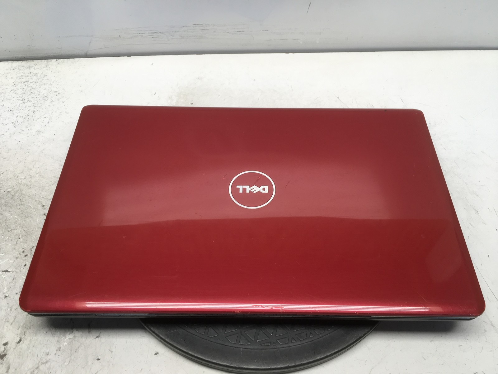 Dell Inspiron 1564 Intel i3-M330 2.13GHz 4 GB NO HDD No Batt