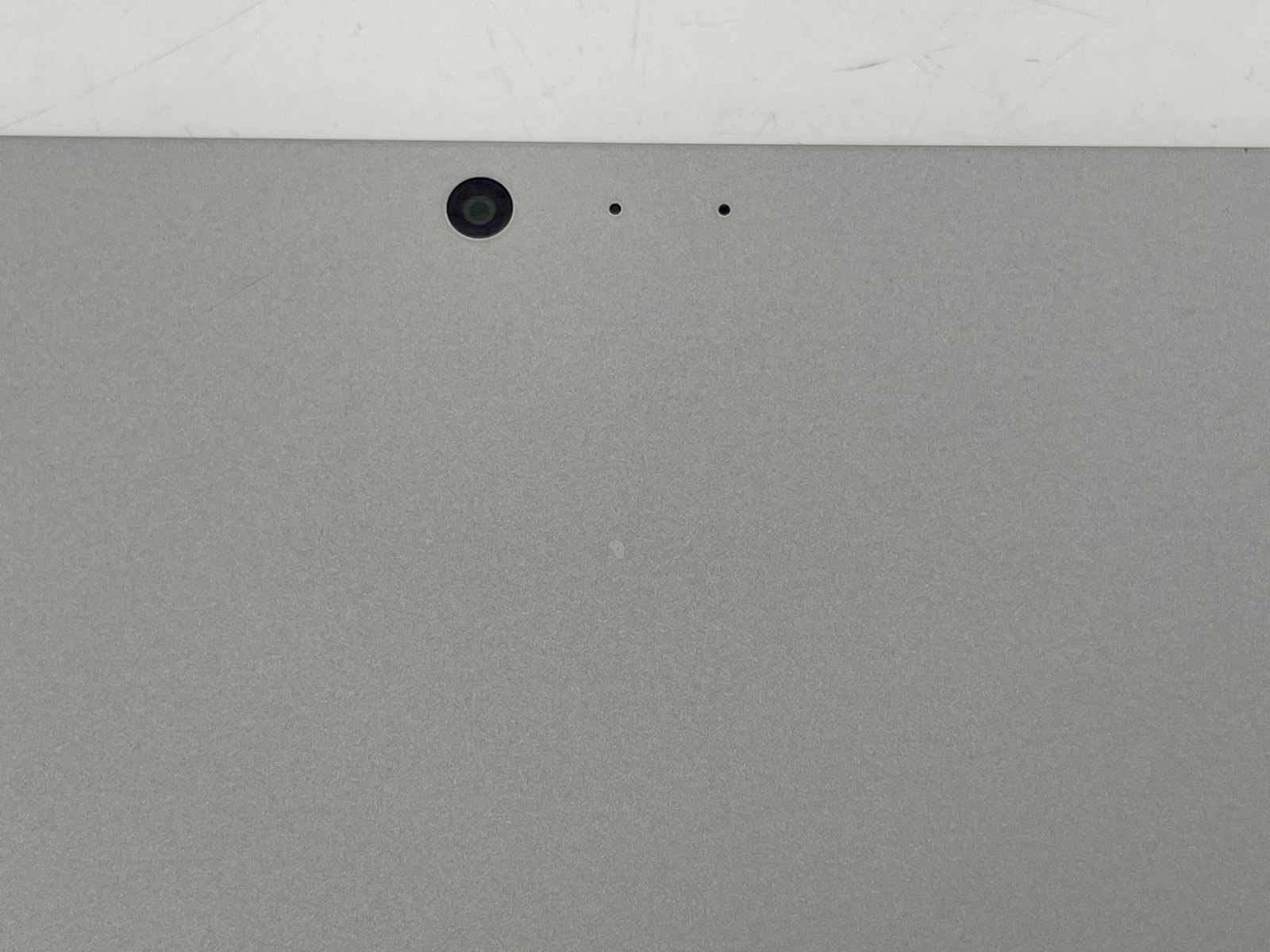 Microsoft Surface Pro 6 1796 12.3″ PC w/ i5-8250U 1.6GHz CPU 128GB SSD 8GB RAM