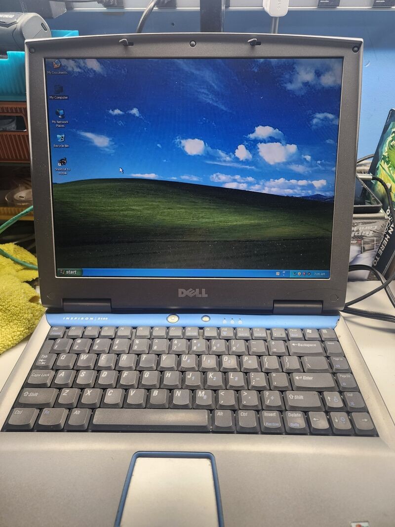 dell inspiron 5100 Pentium 4 384 mb 30 gb windows xp NM ok