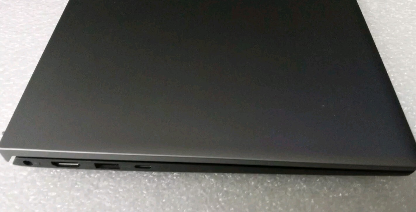 Dell Vostro 5410 i7-11390H 3.4 GHz 16 GB Ram, 512gb SSD Hd 14IN Screen