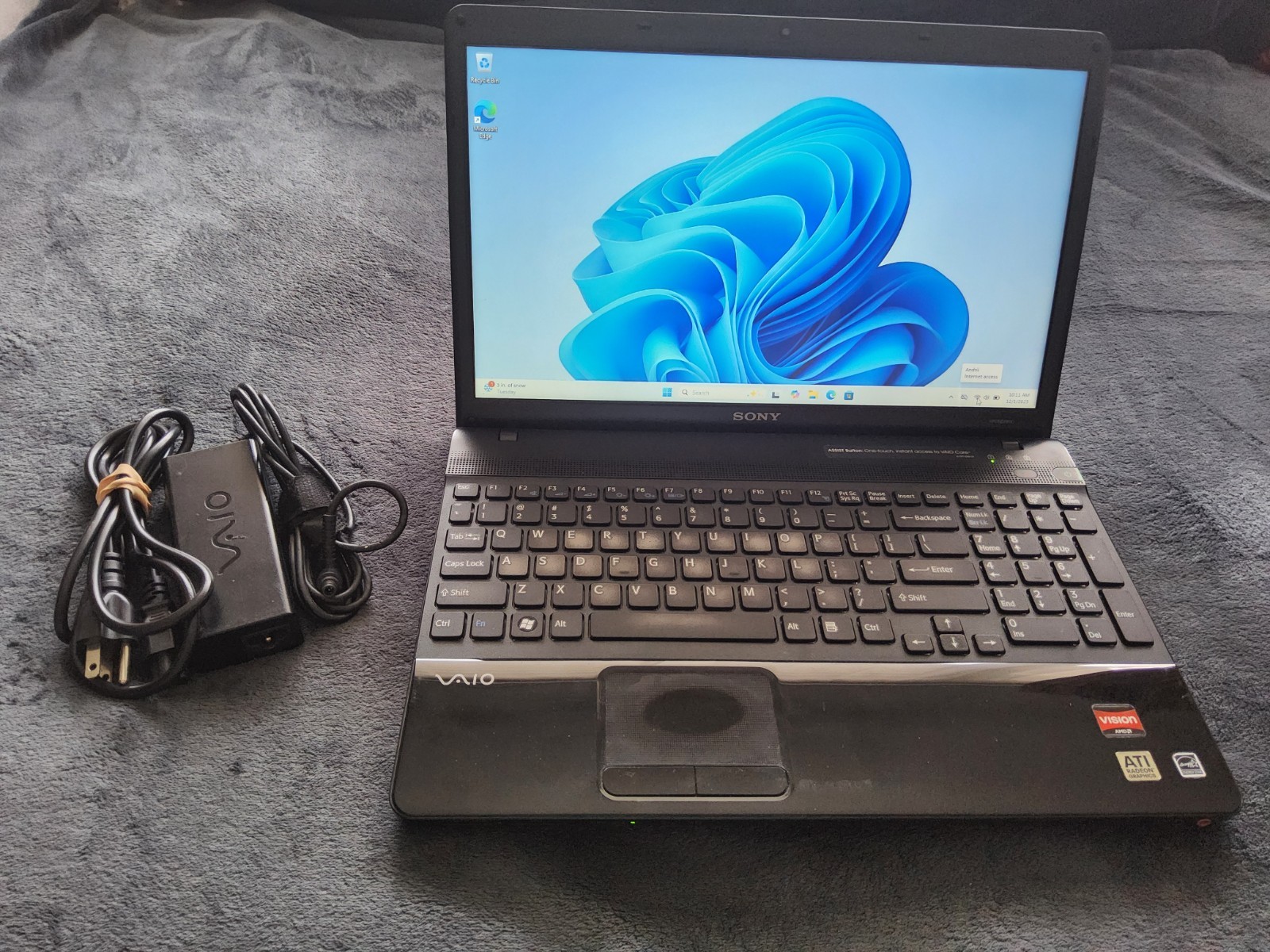 Laptop Sony Vaio PCG-61611L 15.6″ Wind 11 AMD Phenom II 2.8GHz 256GB SSD 8GB RAM