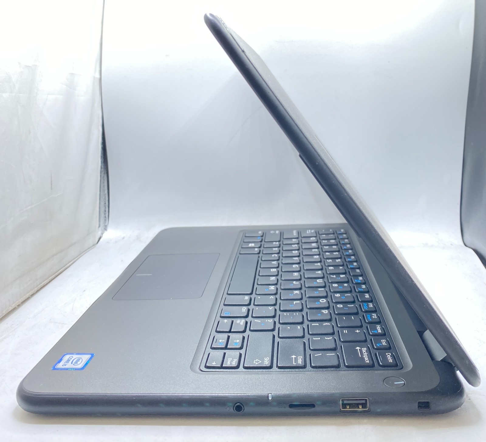 Dell Latitude 3310 13.3″ Laptop Intel Core i5-8265U 1.60GHz 8GB RAM 256GB SSD