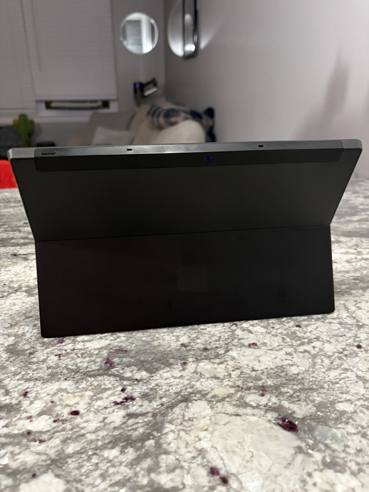 Microsoft Windows Surface RT 1516 10.6″ 3 Quad Core 1.3GHz 2GB RAM 32GB SSD