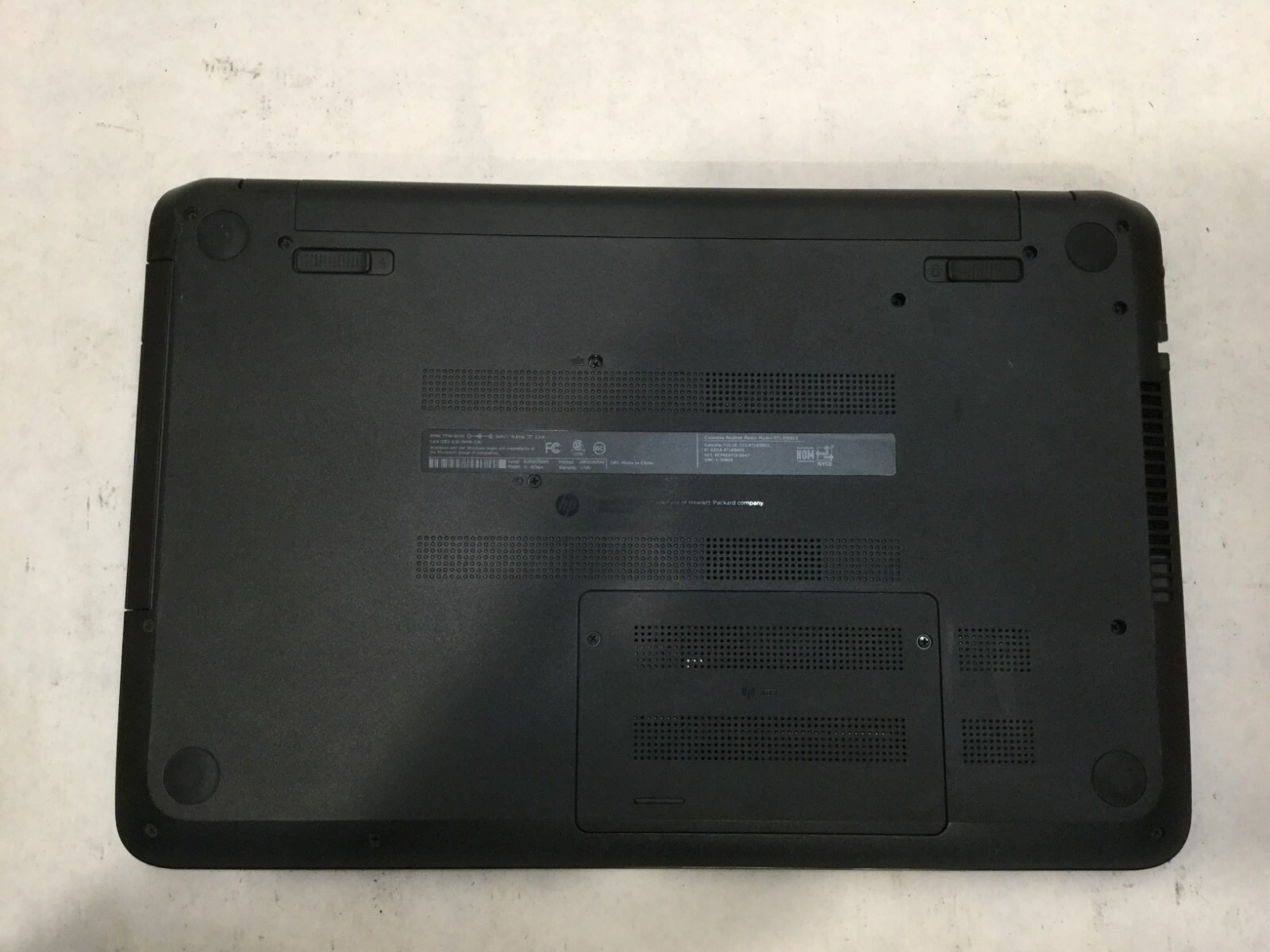 HP 15-f033wm / Intel Celeron N2840 @ 2.16GHz / (NO STORAGE or MEMORY) -MR