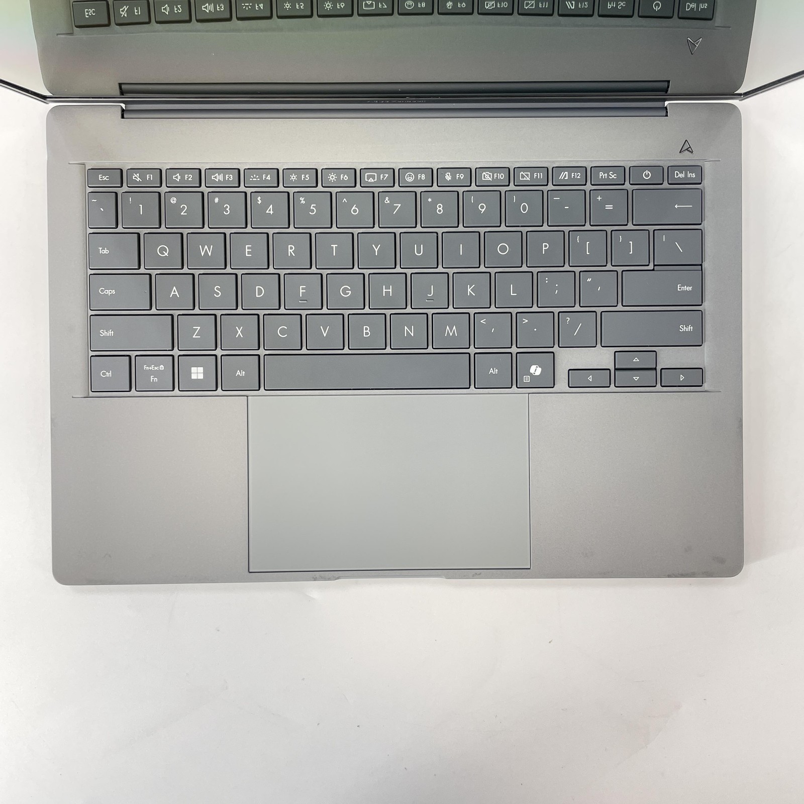 Asus Zenbook A 14 FHD+ 2.9GHz Snapdragon X 32GB 1TB SSD Very Good