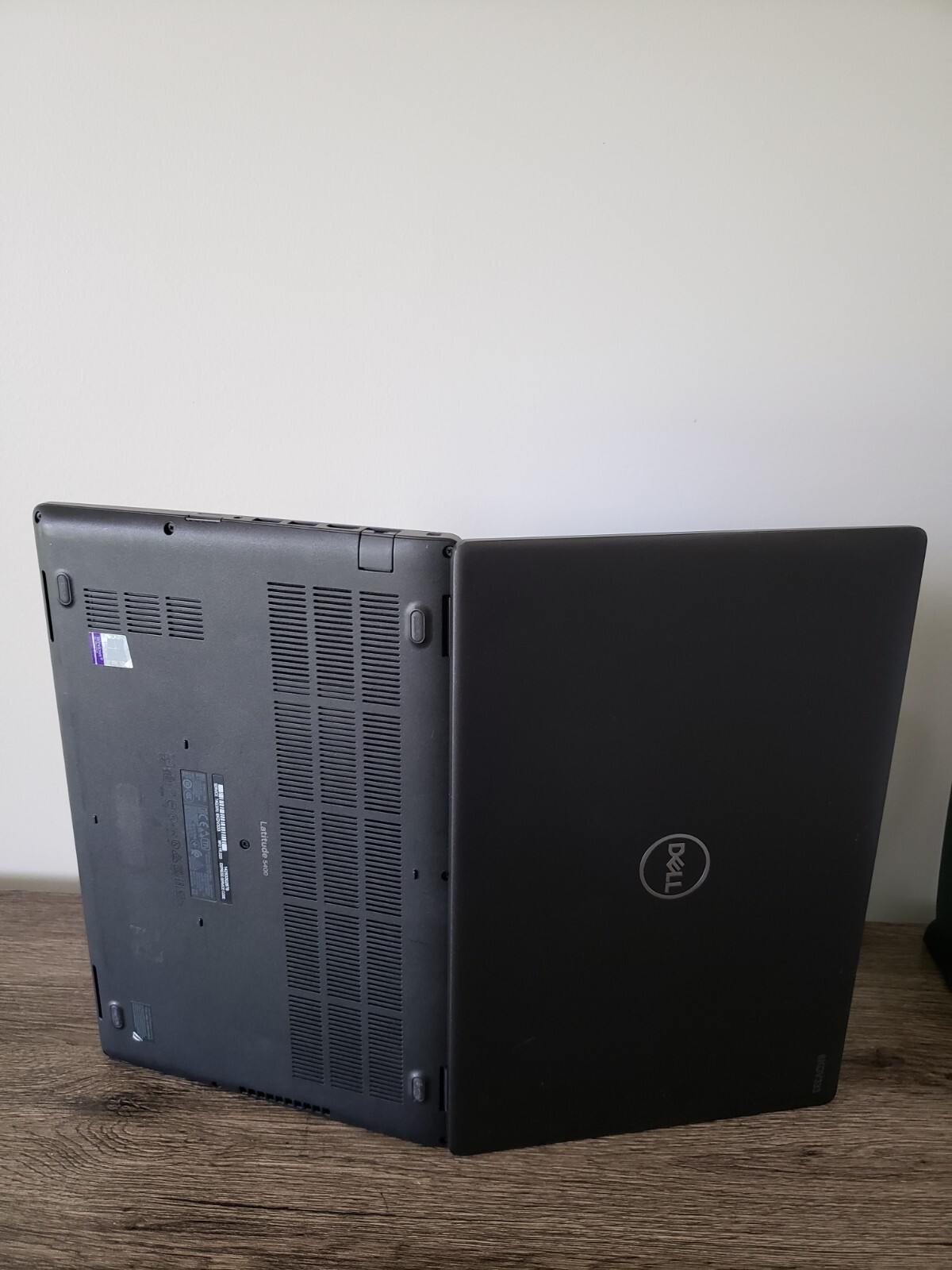 A lot of three(3) Dell Latitude 5400 128GB SSD, Intel Core i5 8th Gen., 8GB)