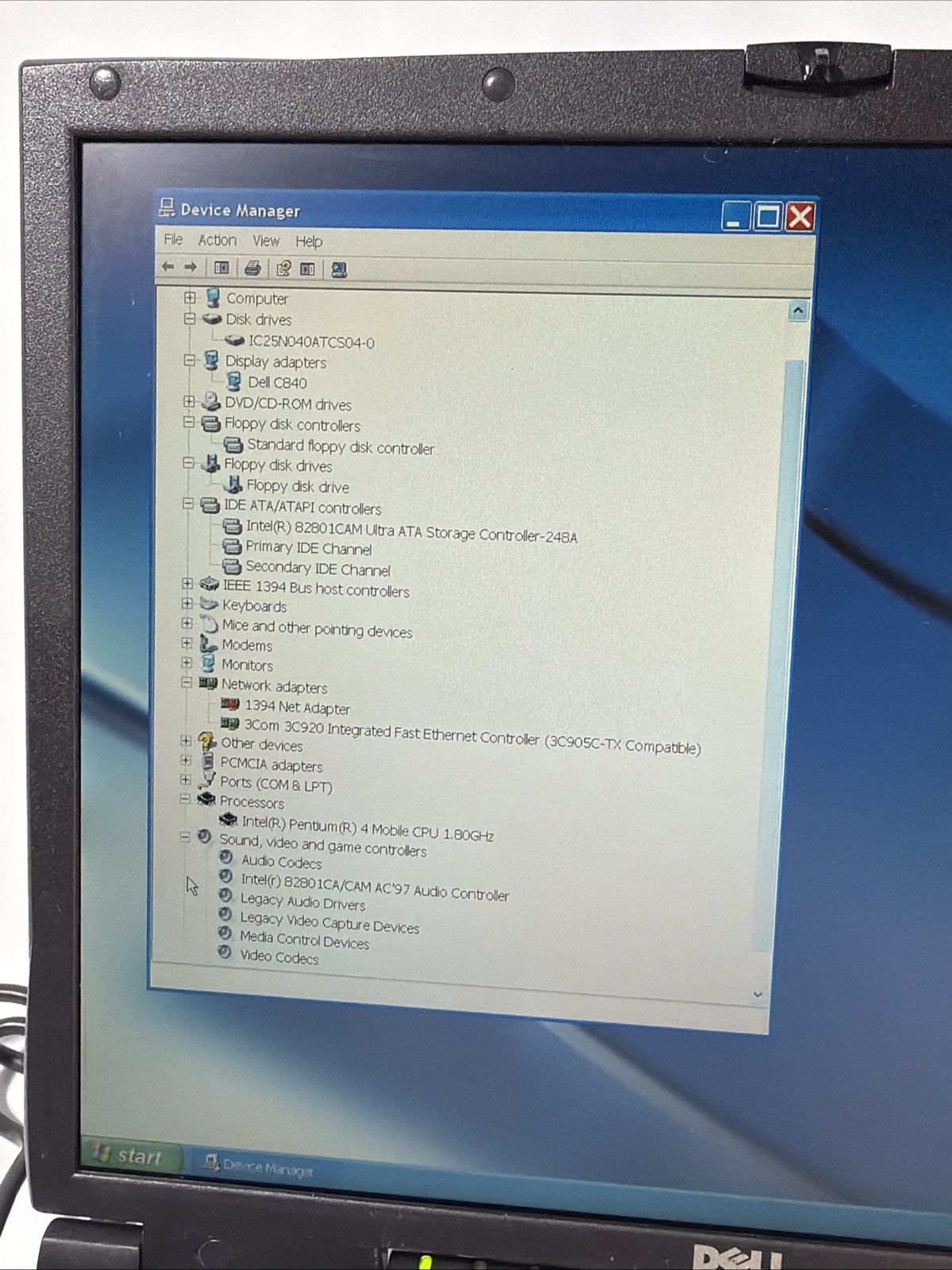 Dell Latitude C840 Windows XP Laptop 15″ Penitum 4, 1400×1050 HD LCD, Floppy, CD