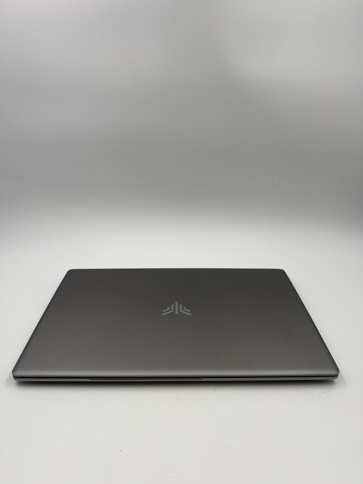 AceMagic AX16PRO 16″ Ryzen 7 5700U 1.80GHz 16GB RAM 512GB SSD W/ Bag & Charger