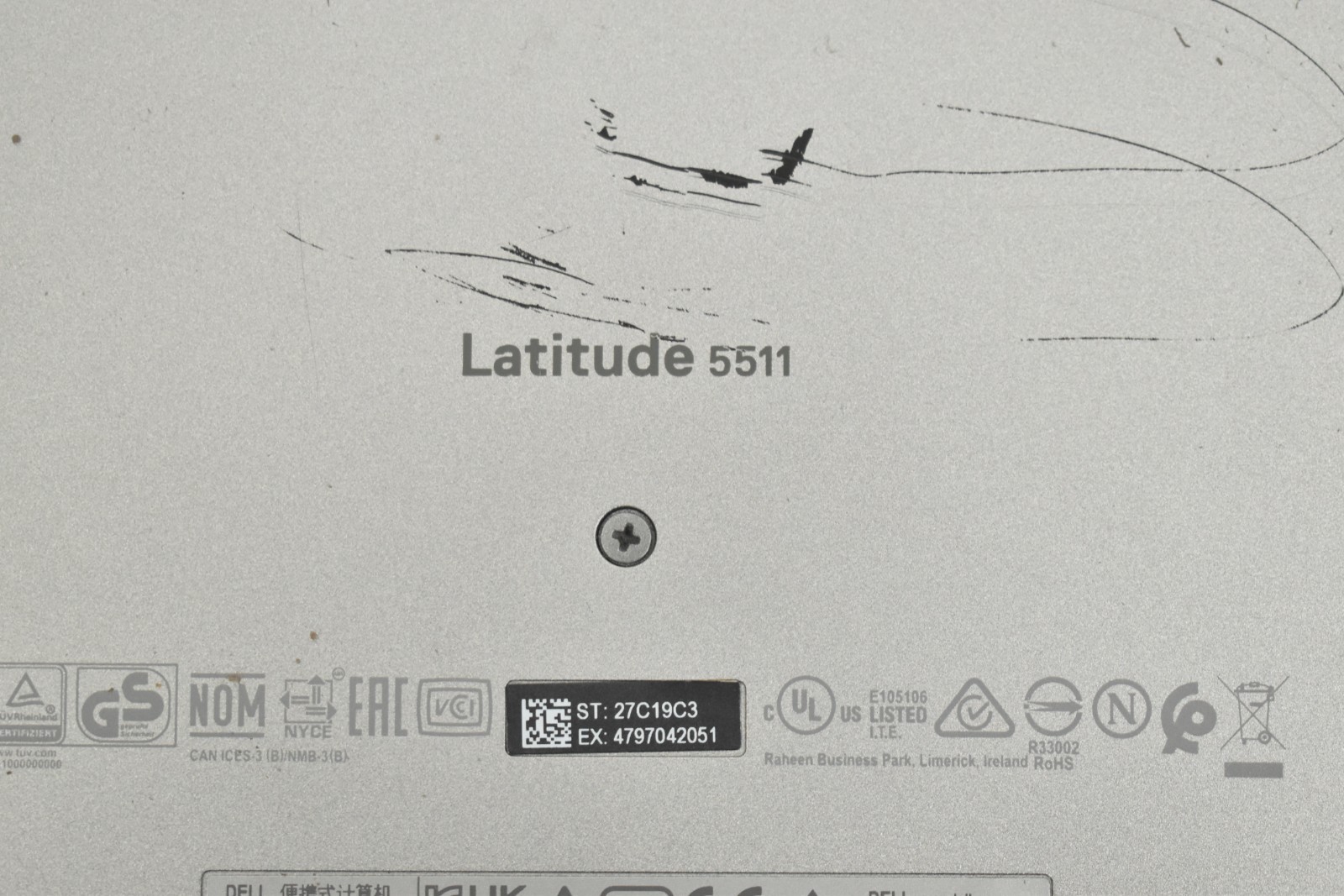 Dell Latitude 5511 i7-10850U 2.7GHz 16GB No HD No OS For Parts or Repair Only