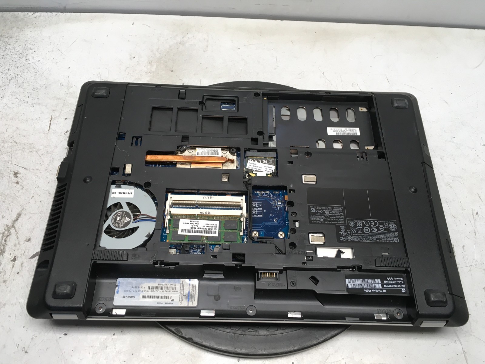 HP ProBook 4530S Intel i3-2330M 2.2GHz 4 GB NO HDD