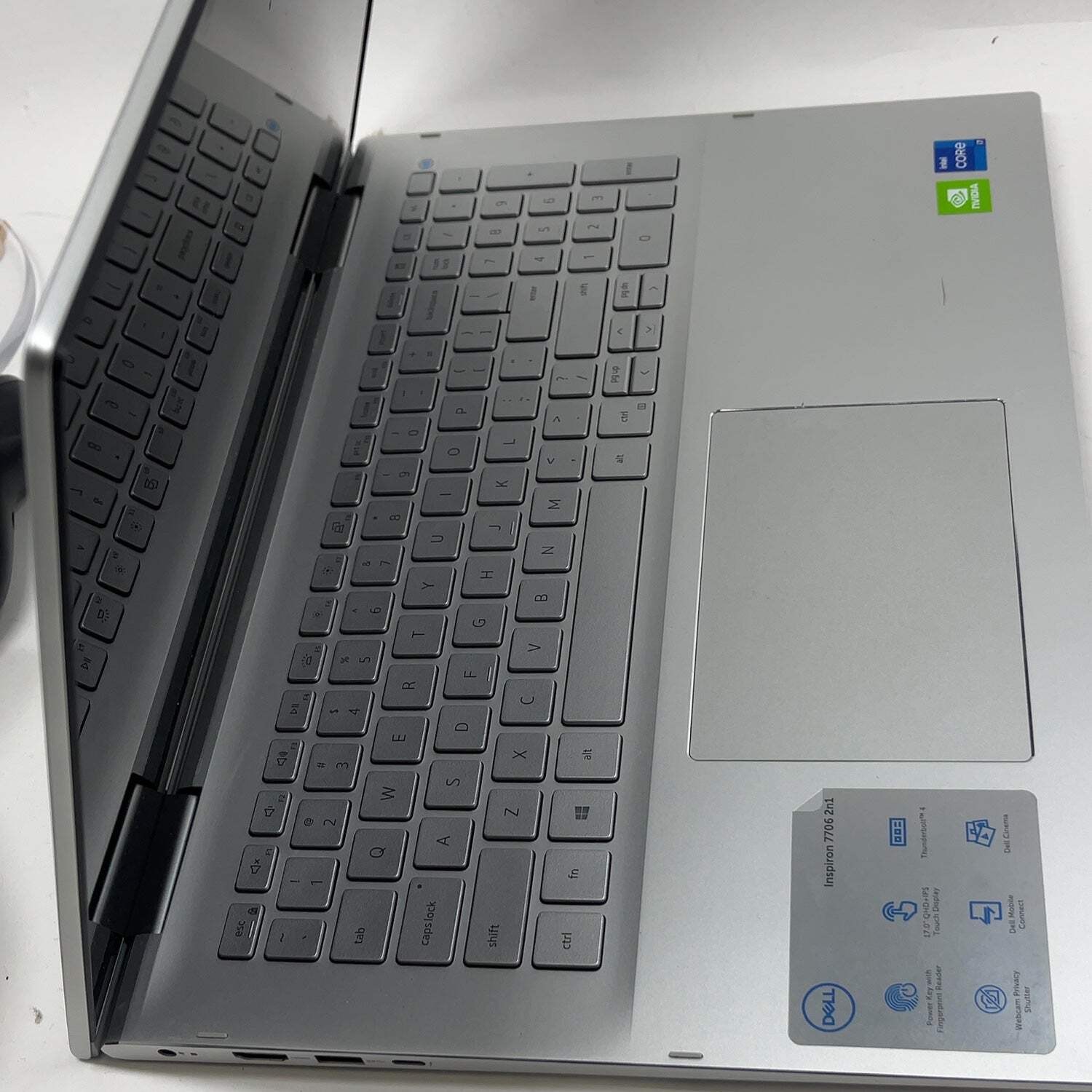 Dell Inspiron 7706 2-IN-1 17″ i7-1165G7 2.8GHz 16GB RAM 512GB SSD GeForce MX350