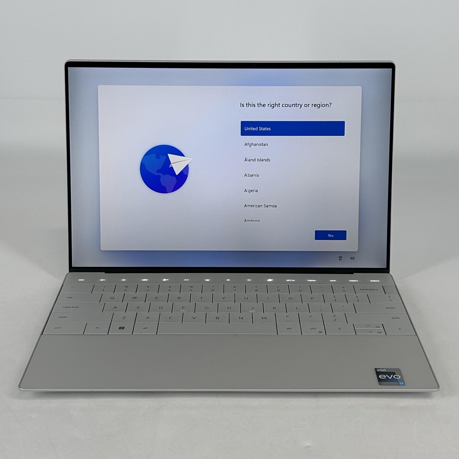 Dell XPS 13 Plus 9320 Silver FHD+ TOUCH 1.8 GHz i7-1280P 32GB 1TB SSD Good