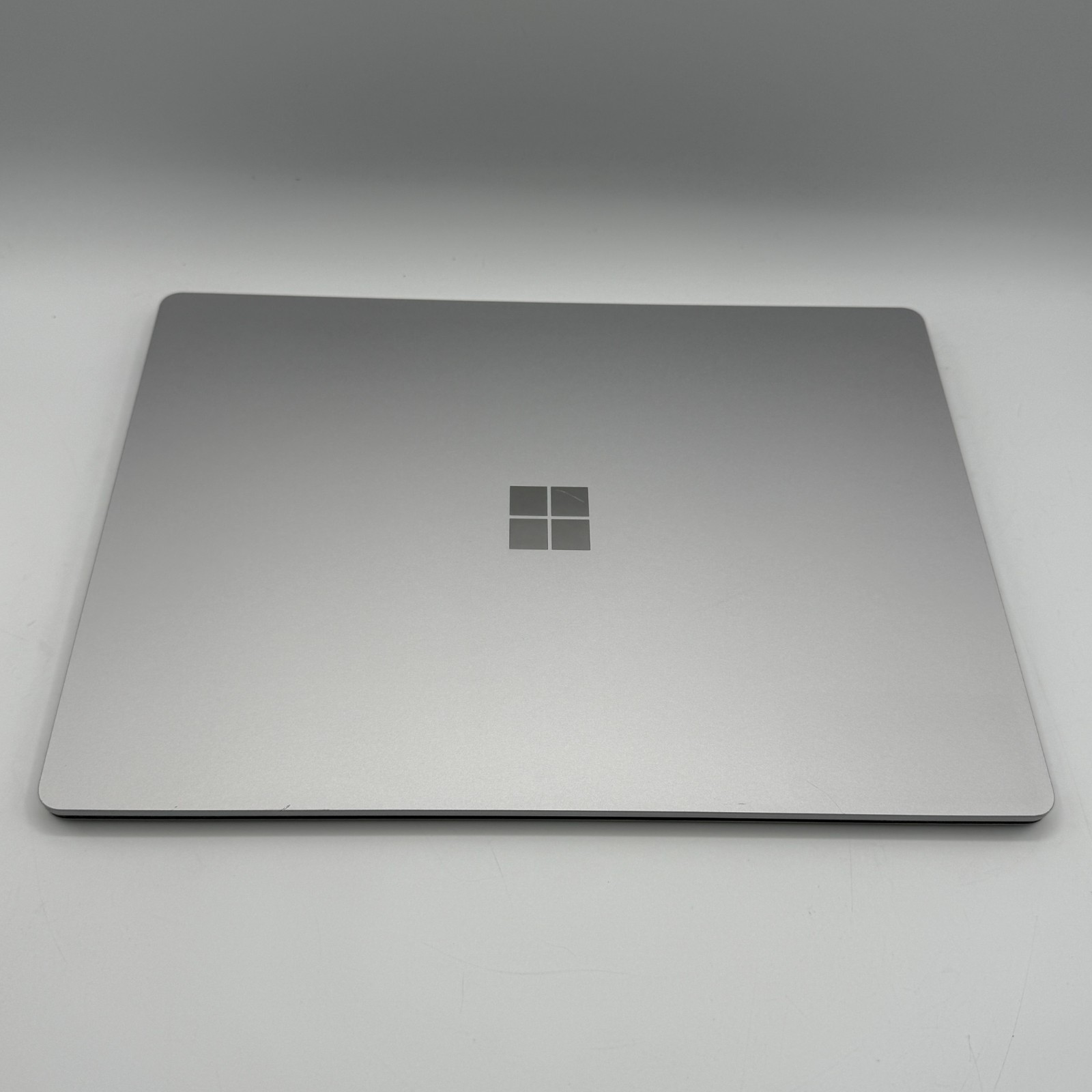 Microsoft Surface Laptop 4 13.5″ i5-1135G7 16GB RAM 128GB SSD Win 11 Pro Touchsc