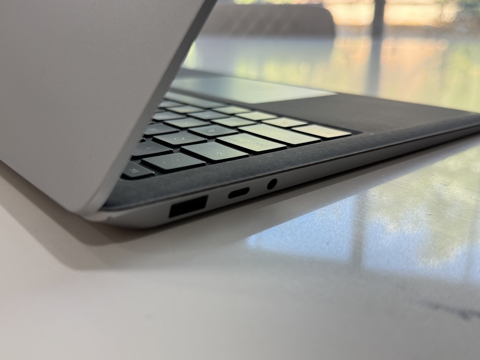 Microsoft Surface Laptop 3 1867 13.5″ Intel i5 10th Gen | 256GB SSD, 8GB RAM
