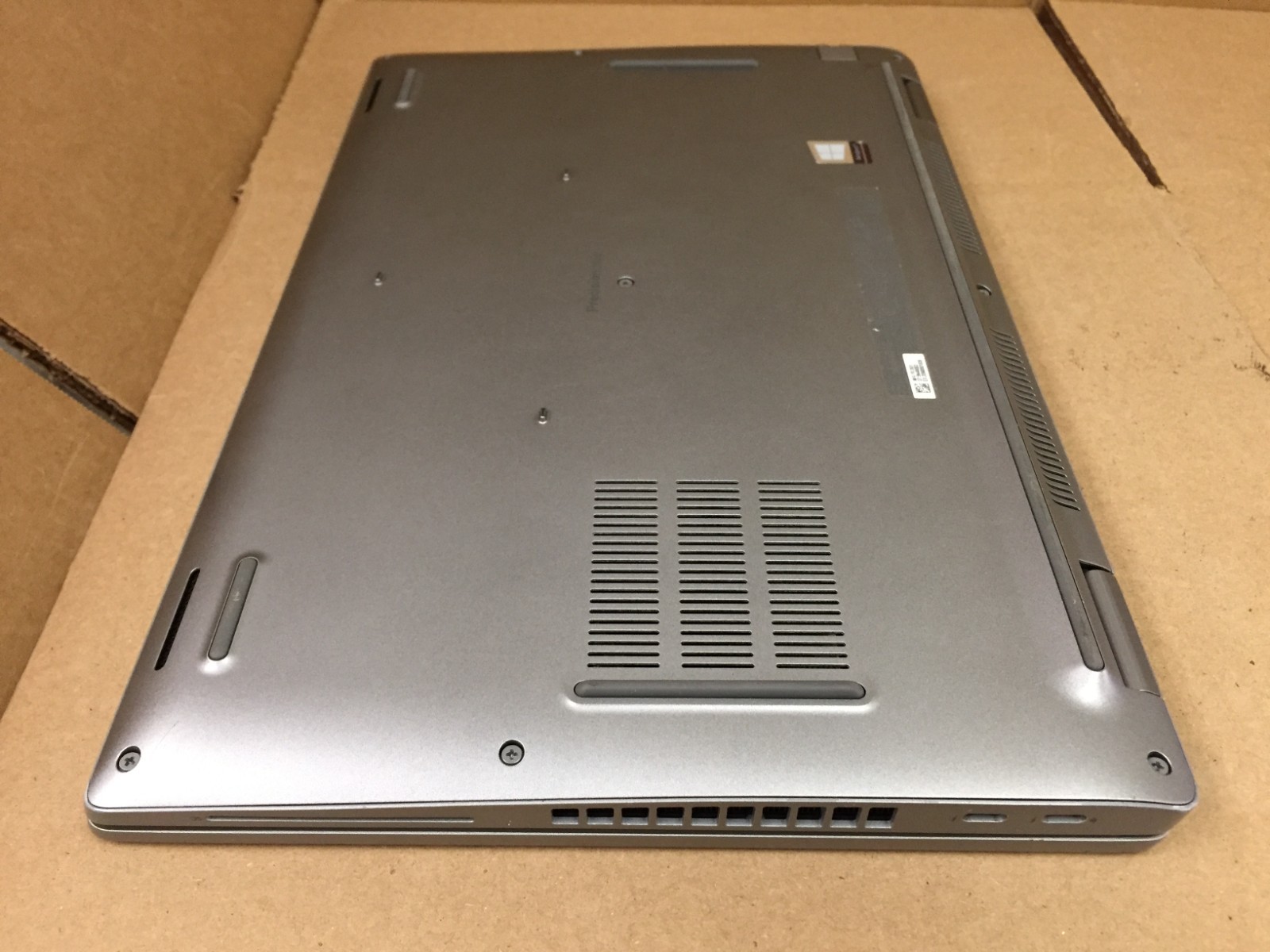 Dell Precision 3560 15.6″ FHD Laptop i5-1135G7 16GB RAM 256GB SSD Backlit w/ AC