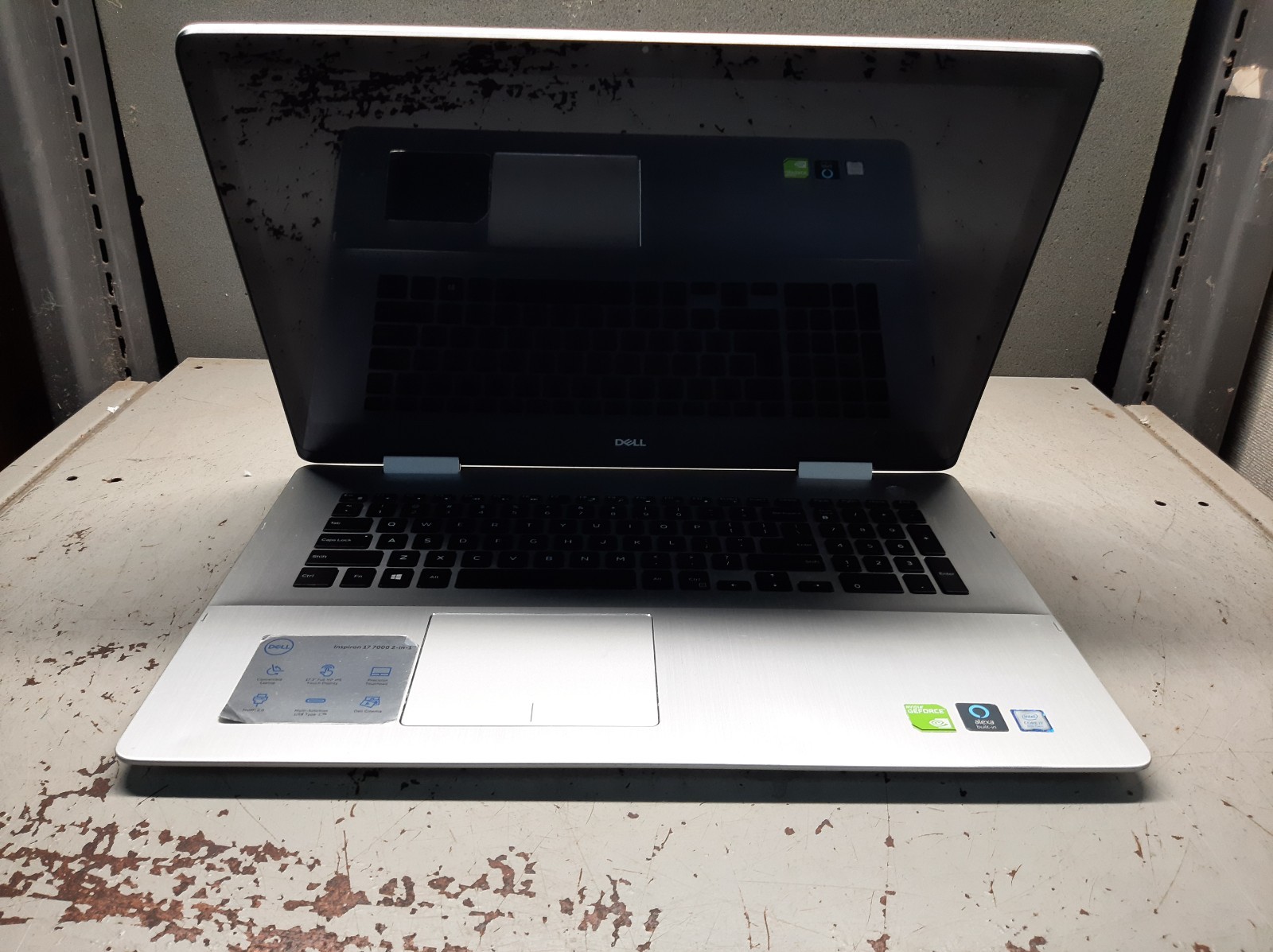 Dell Inspiron 7786 2n1 17.3 ” FHD i7-8565u 8GB RAM NVIDIA MX150 No SSD/OS Touch