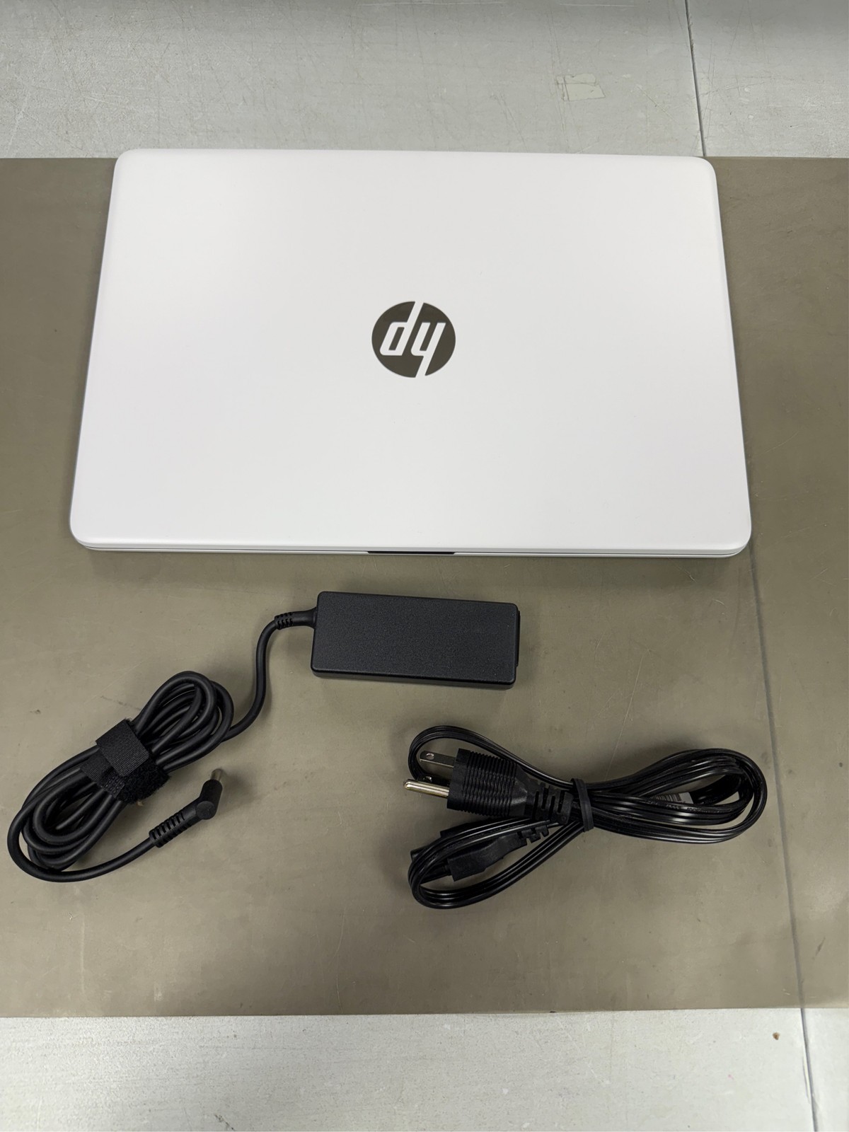 HP 14″ HD Laptop – Intel Celeron, 8GB RAM, 64GB eMMC – Lightweight & 12H Battery