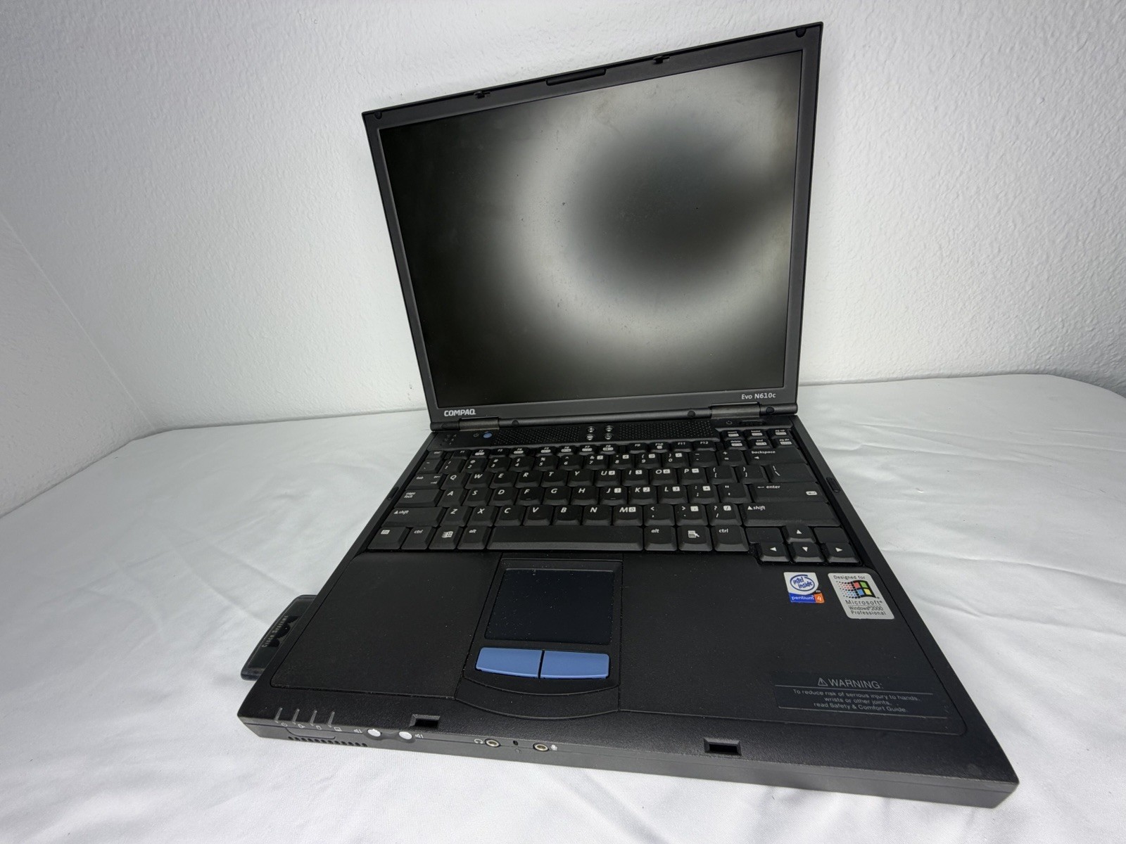 Compaq Evo N610c Vintage Laptop / No Adapter