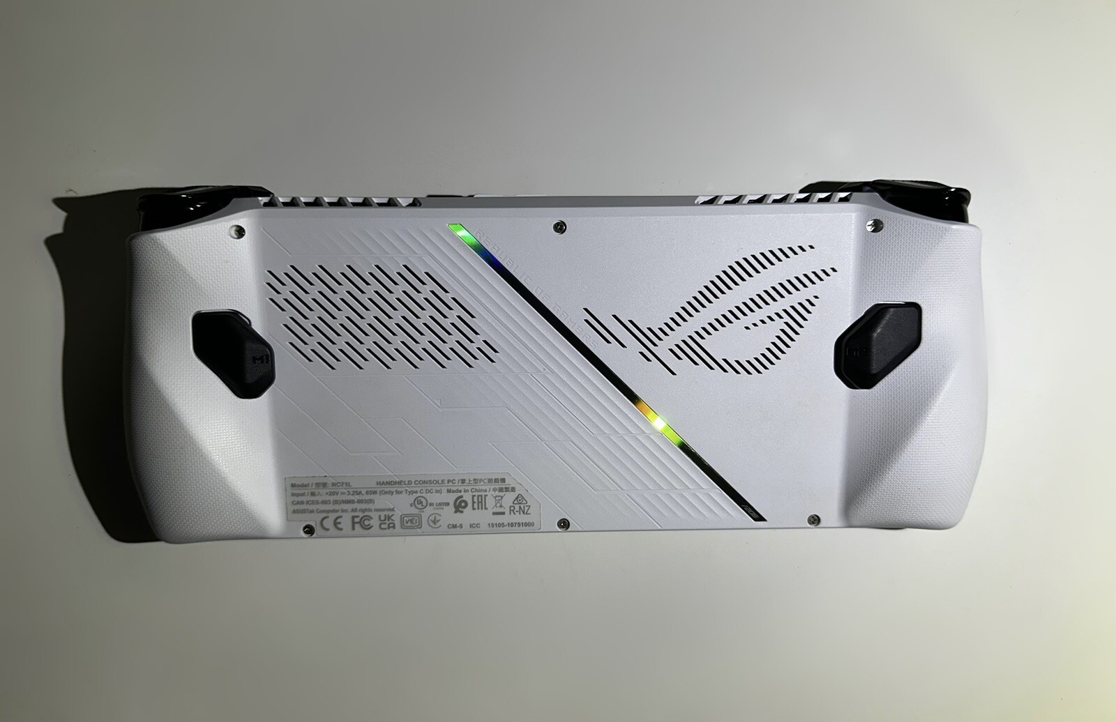 ASUS ROG Ally 120Hz 7” (512GB SSD AMD Ryzen Z1 Extreme 16GB RAM) Gaming…