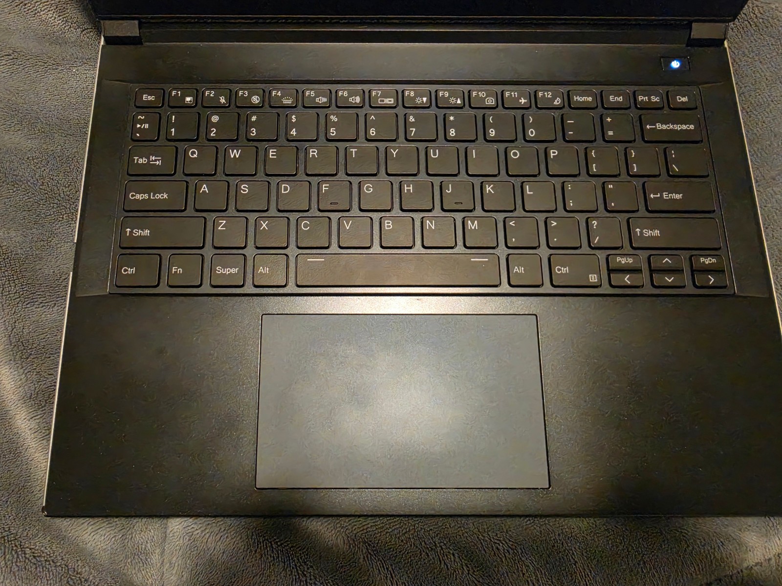 System76 Darter Pro (darp10 14″) Intel Ultra 5 125H – 64GB RAM – 1TB SSD