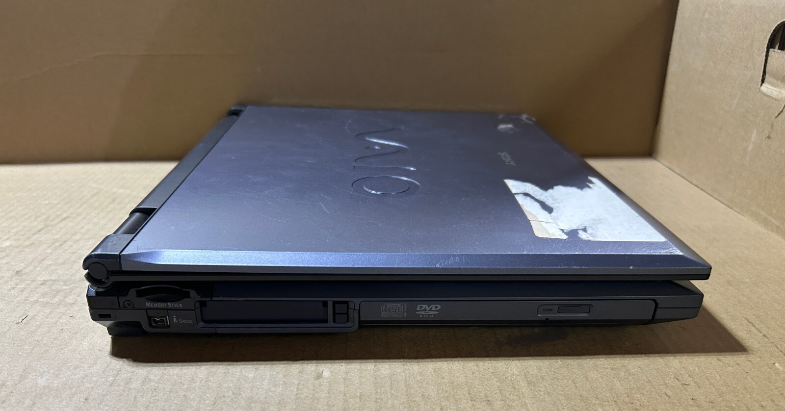 Used – Parts – Sony Vaio PCG-8L2L Laptop – Intel Pentium 4 – 1GB RAM – No HDD