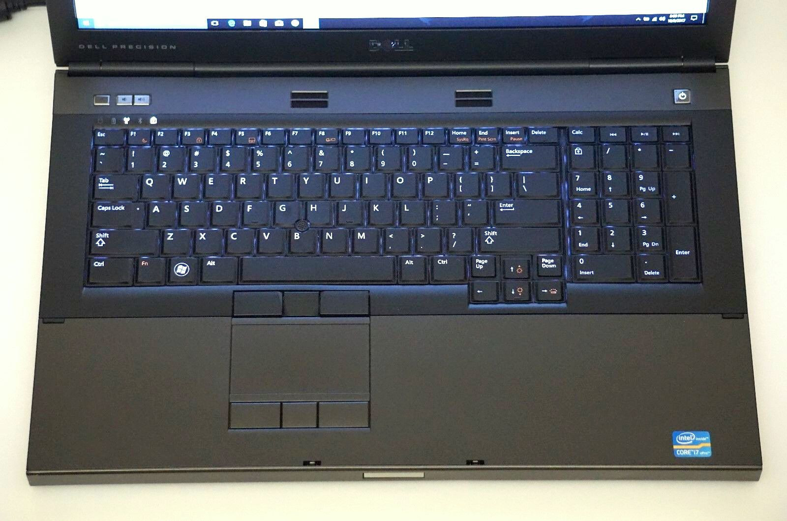 Workstation 17.3″ DELL M6600 i7-Quad (512GB SSD + 1TB) DVDRW 32GB Quadro 4000M