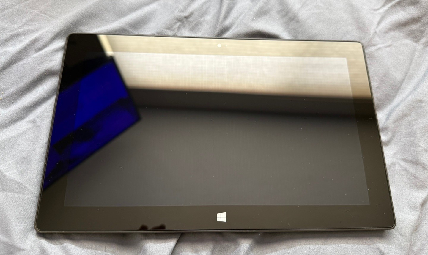Microsoft Surface 3 Tablet Intel Atom X7-Z8700 4gb Ram 128gb SSD Windows 10 Pro
