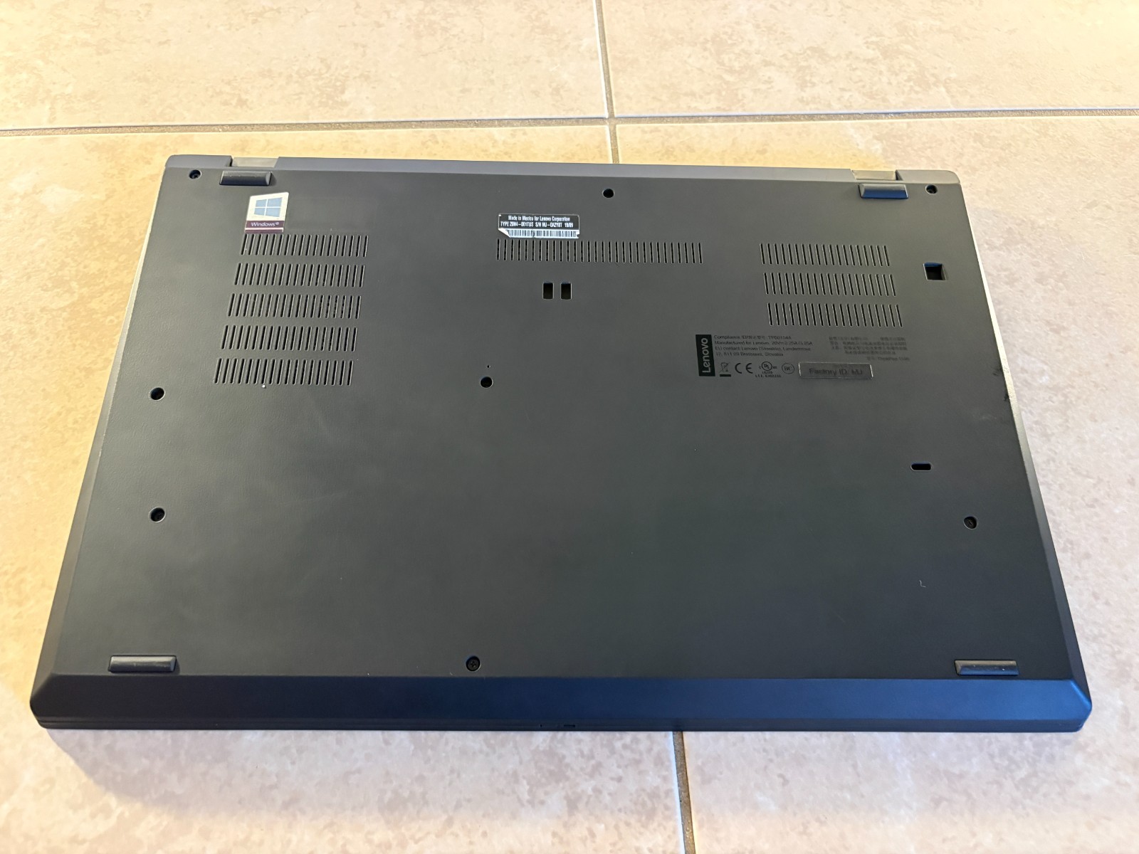 Lenovo ThinkPad T590 i7-8565U 16GB RAM 512GB SSD Windows 11 Pro 15.6″ Laptop