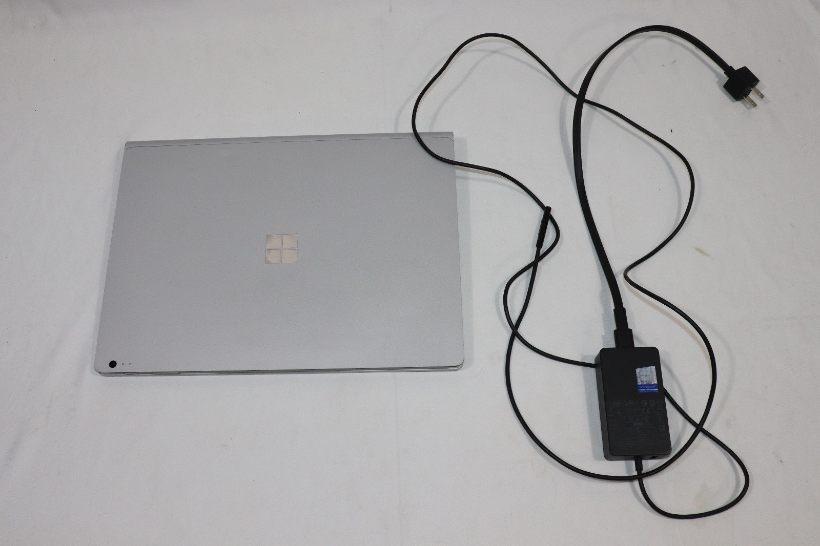 Microsoft Surface Book 2 13.5″ Intel Core i5-7300u 8GB RAM 256GB SSD Win11 Pro-3