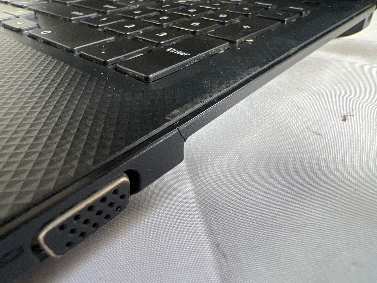 Dell Vostro 3590 Intel Core i7-10510U 8 GB 256GB SSD 15.6″