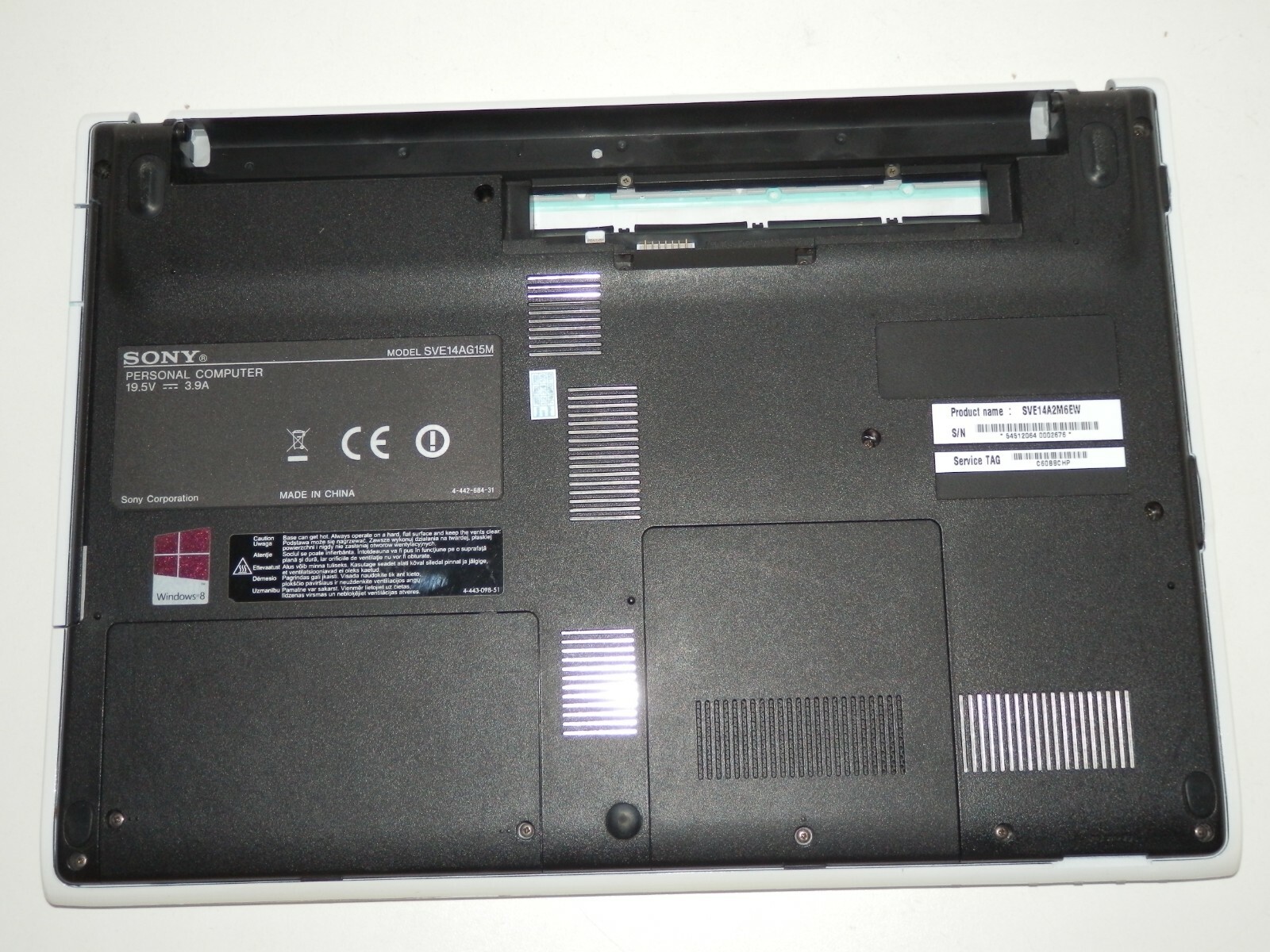 SONY Laptop SVE14AG15M, Intel Core i3-3110M, 14″ Zoll AMD Radeon, Unvollständig