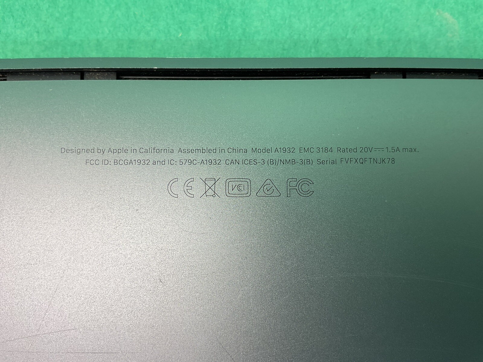 Apple MacBook Air A1932 13” Laptop – FOR PARTS – UNTESTED