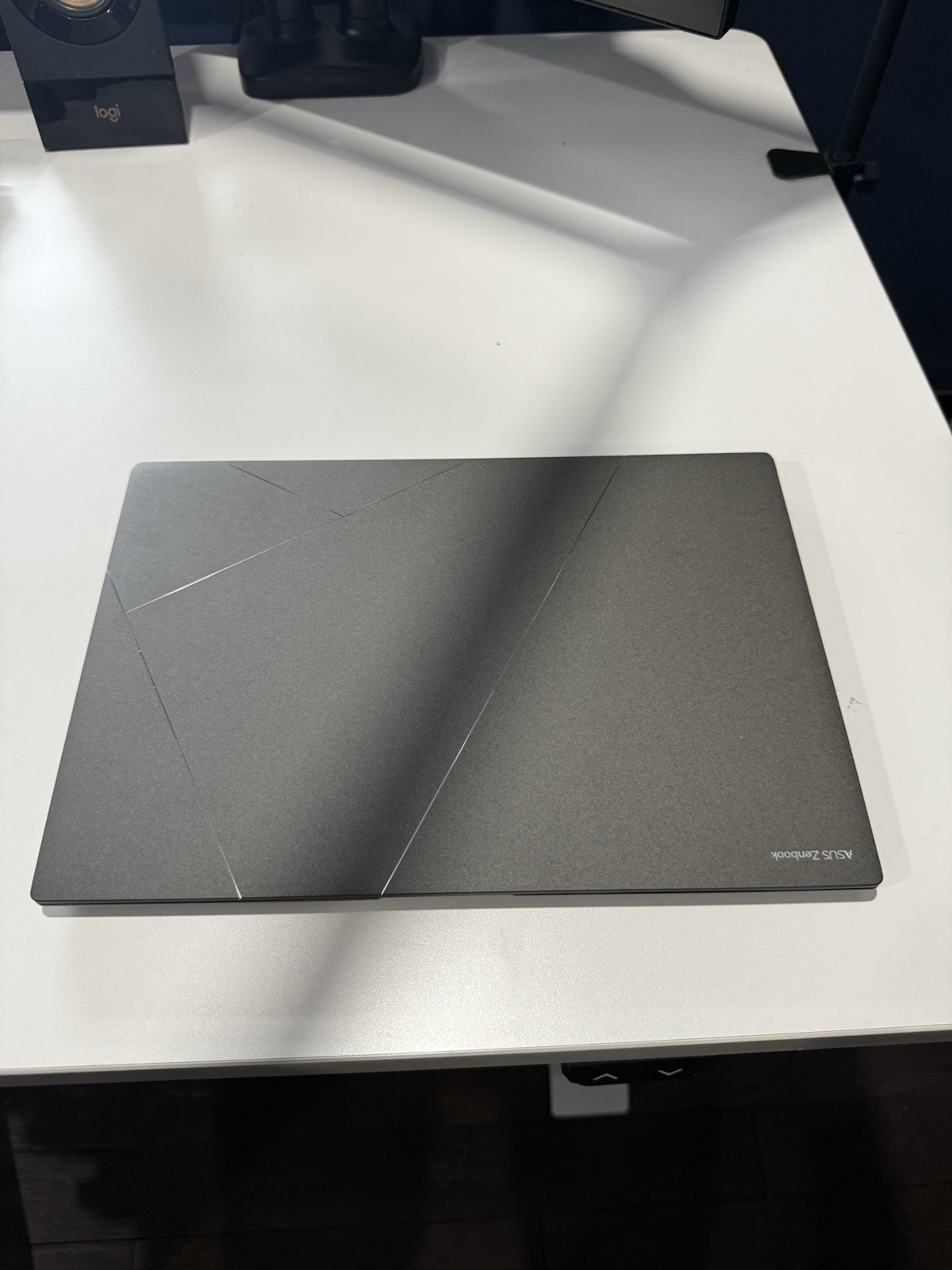 ASUS Zenbook S 14 14″ 3K OLED Touch Laptop Ultra 7 256V 16GB RAM 1TB SSD