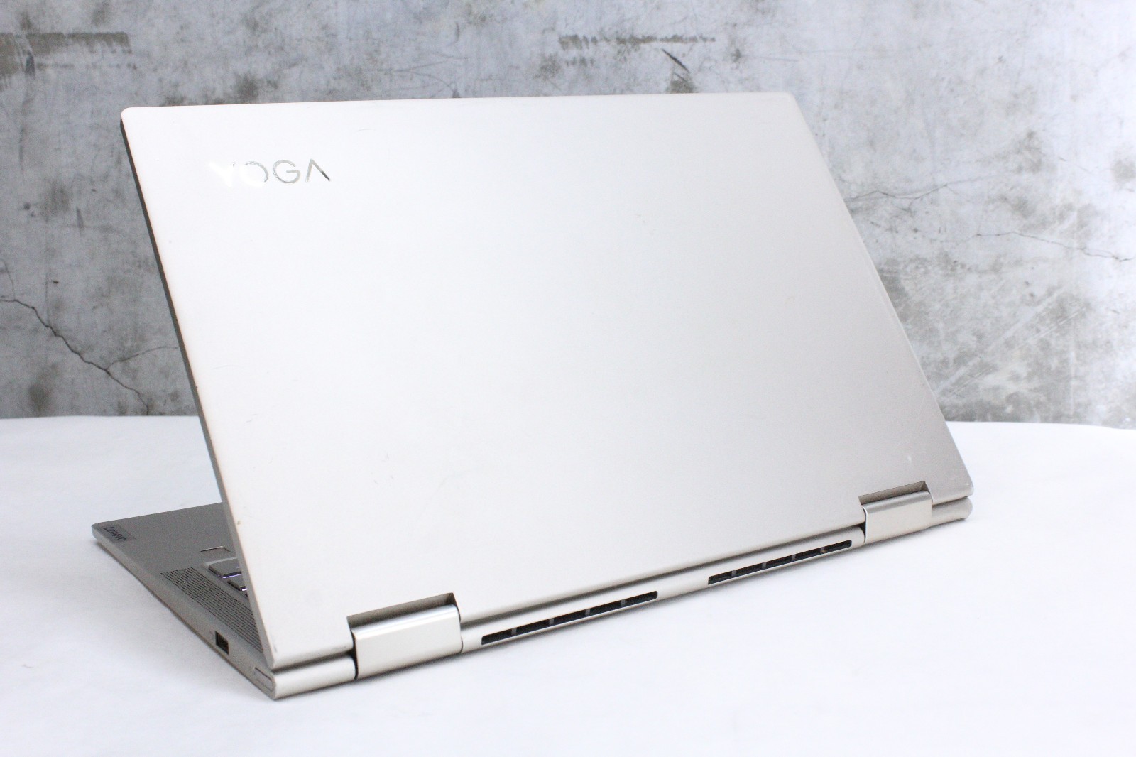 Lenovo Yoga C740-14IML *Bad KB, Grade C- Read* i5-10210U, 8GB Ram, 256GB NVMe