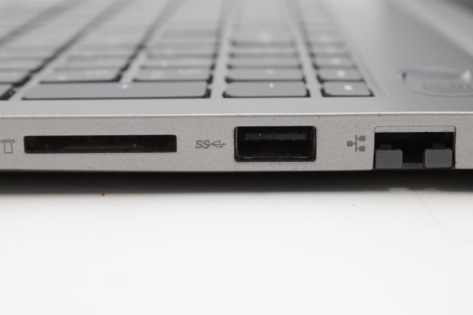 Lenovo ThinkBook 15 G2 ITL 15.5″ i5-1135G7, 256GB NVMe, 8GB RAM