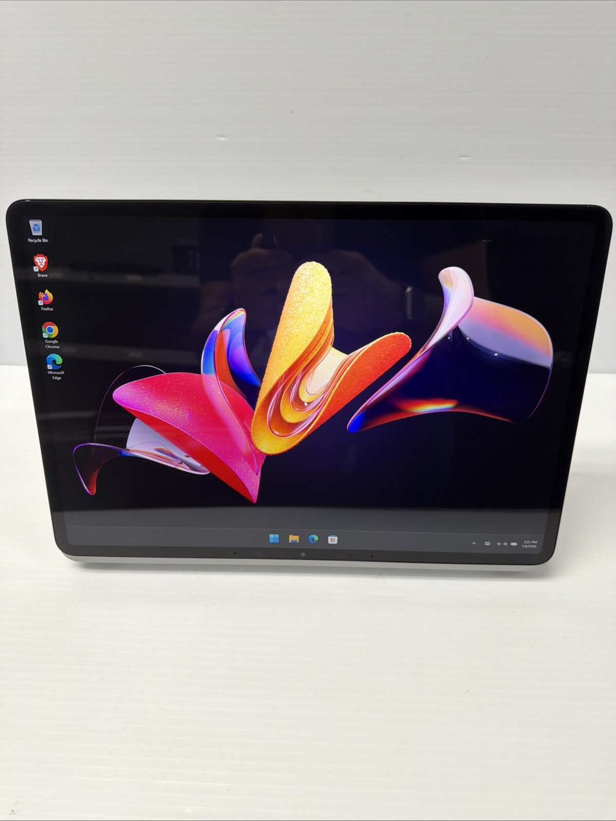 Microsoft Surface Laptop Studio 14.4″ Touchscreen Laptop i5-11300H 16GB RAM 256G