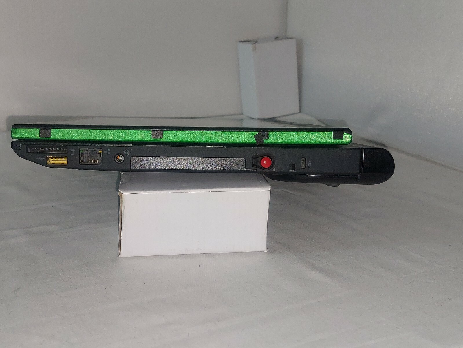 Green Brushed Aluminum Lenovo Thinkpad X220T Touchscreen 12.5″ i5 240gb ssd 8gb