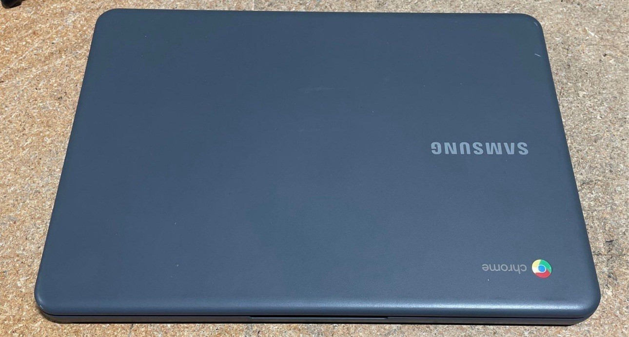 SAMSUNG CHROMEBOOK 3 XE501C13-K02US 11.6″ INTEL CELERON 4GB RAM / 32GB SSD