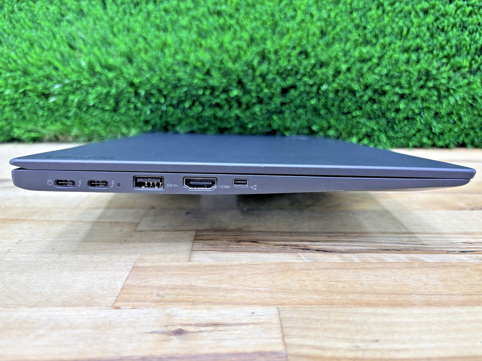 Lenovo ThinkPad x1 Carbon Gen 5 i7-6th Gen 2.60GHz 16GB RAM 256GB SSD Win 11 P*
