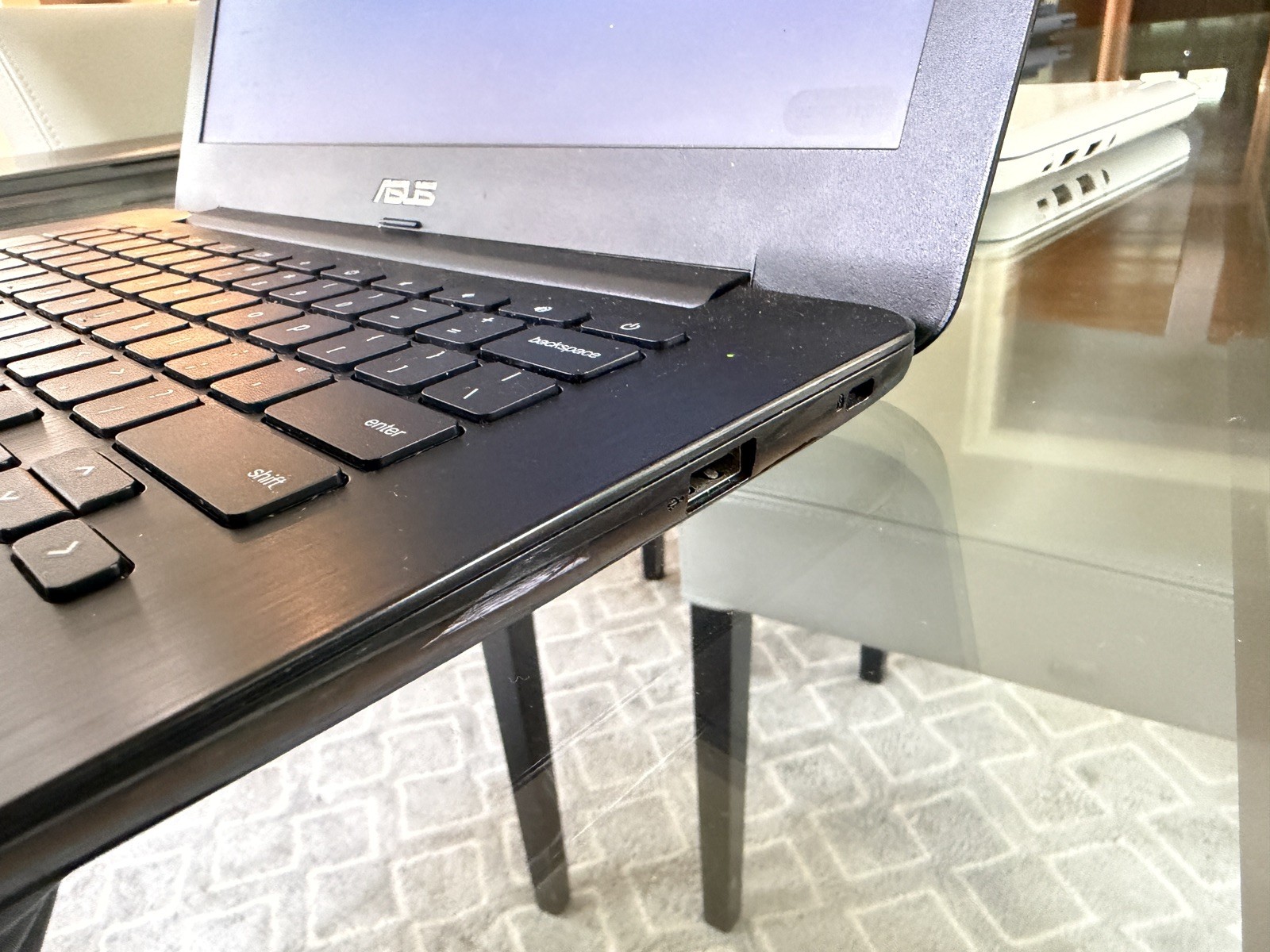 ASUS Chromebook C300M Laptop 4GB RAM, 16GB SSD Chrome OS, Power Supply Included