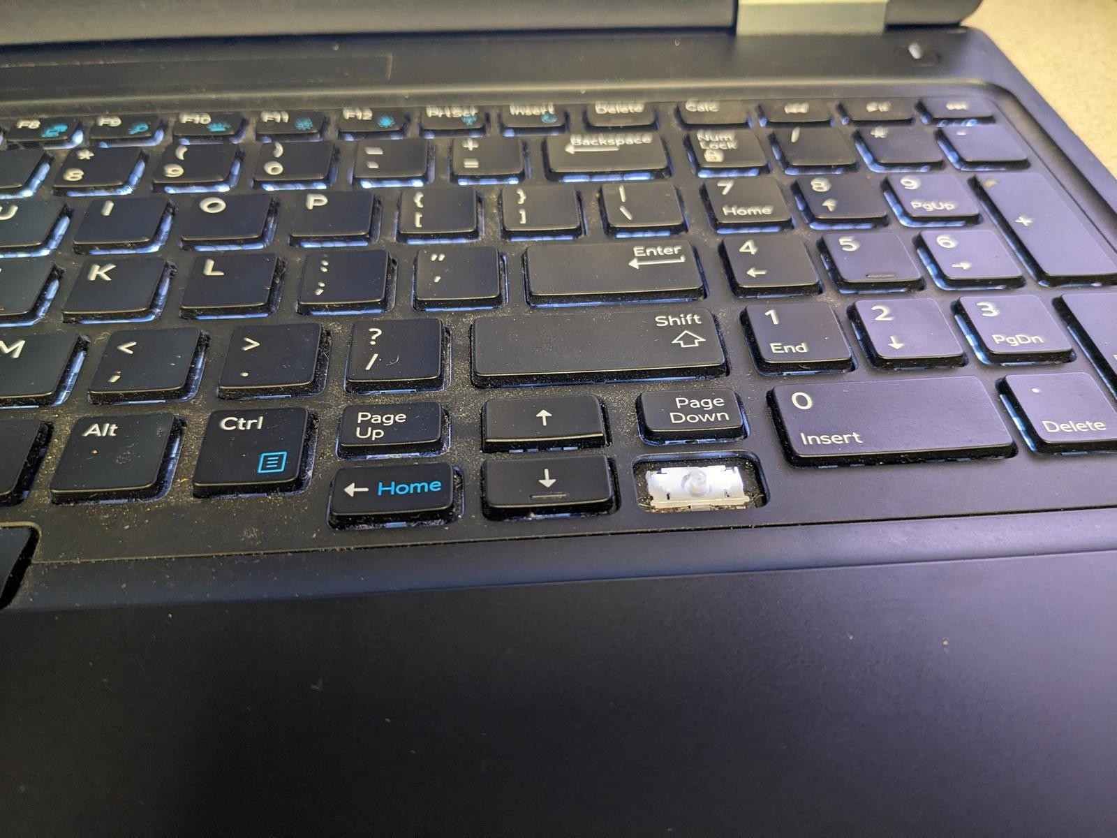DELL LATITUDE 5580 I5-6440HQ @ 2.60GHz, 8GB RAM, NO HDD/OS