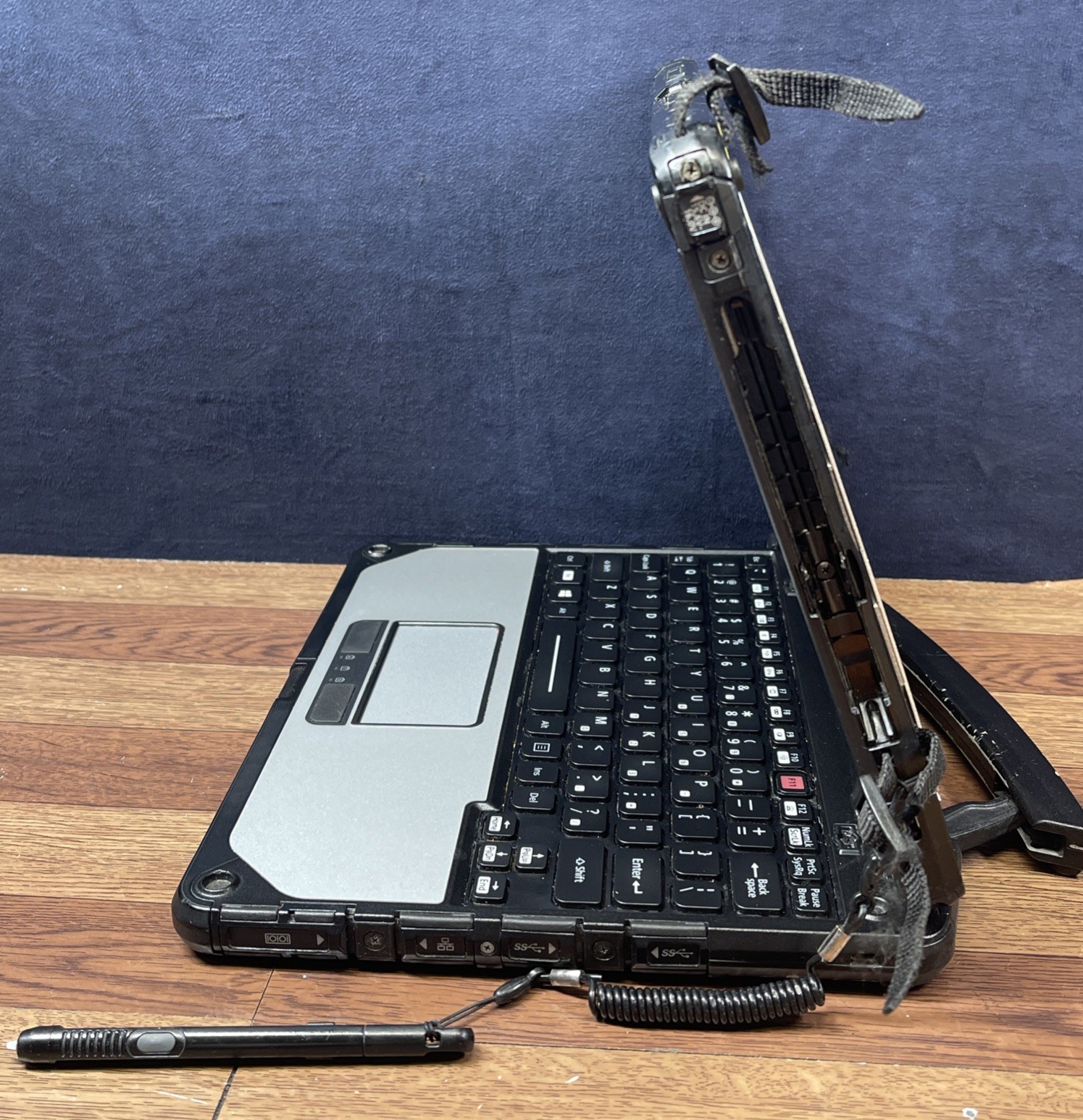 Panasonic Toughbook CF-20 Intel Core i5-7Y57 3.30 GHz 16GB RAM 256GB SSS NO OS