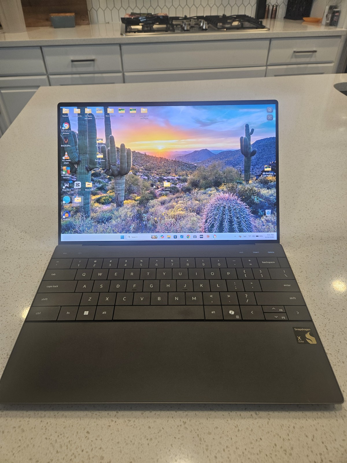 Dell XPS 13 OLED Touchscreen Snapdragon X Elite