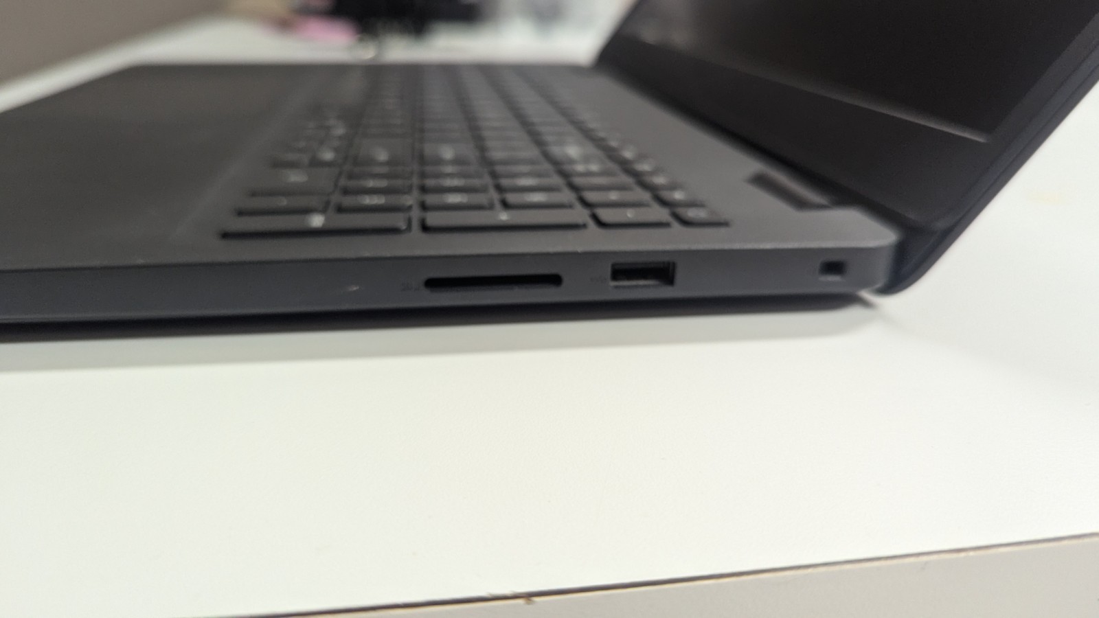 Dell Inspiron 3501 15.6″FHD TOUCH Core i5-1035G1 1GHz 8GB 256GB W11Home +Charger