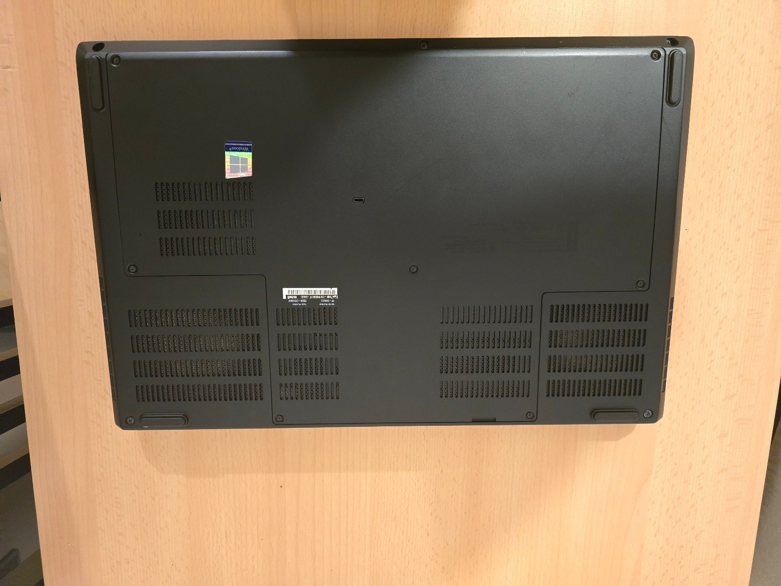 Lenovo ThinkPad P53 Core i7-9850H 80GB 2TB 15.6′′ 4K UHD Quadro RTX 3000 W11P