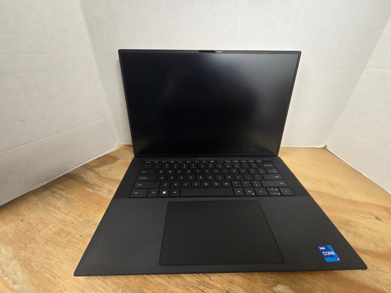 DELL XPS 15 9520