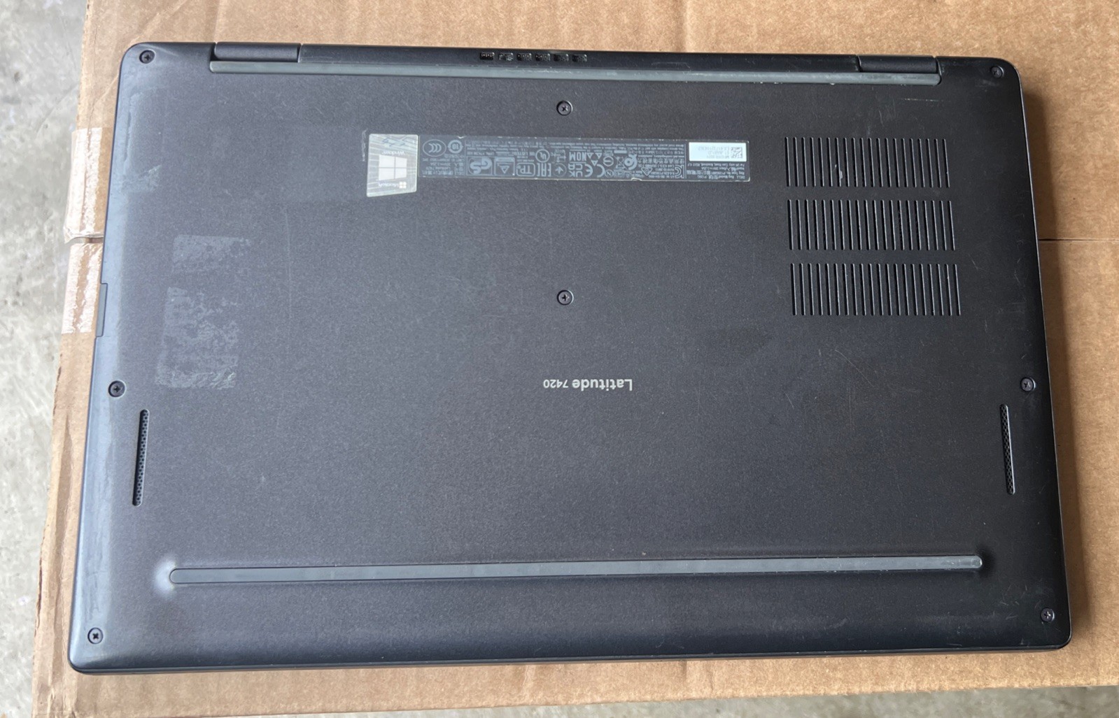Dell Latitude 7420 14.1″ Core i5 11th Gen Incomplete No SSD, No Batt. Fair.